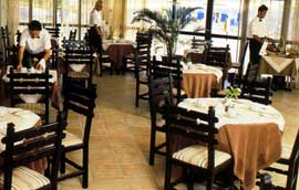���-����, �����  Kermia Beach Bungalow Hotel