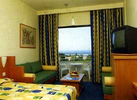  -   ,  ,  Louis Phaethon Beach Hotel