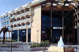 ����� Al Bustan Rotana ����� � ������������ �������� �������� ������ �����